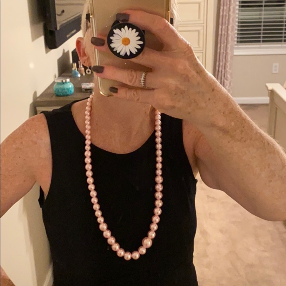 Vintage light pink faux pearl necklace